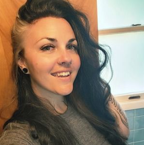 Meet your Posher, Jenn